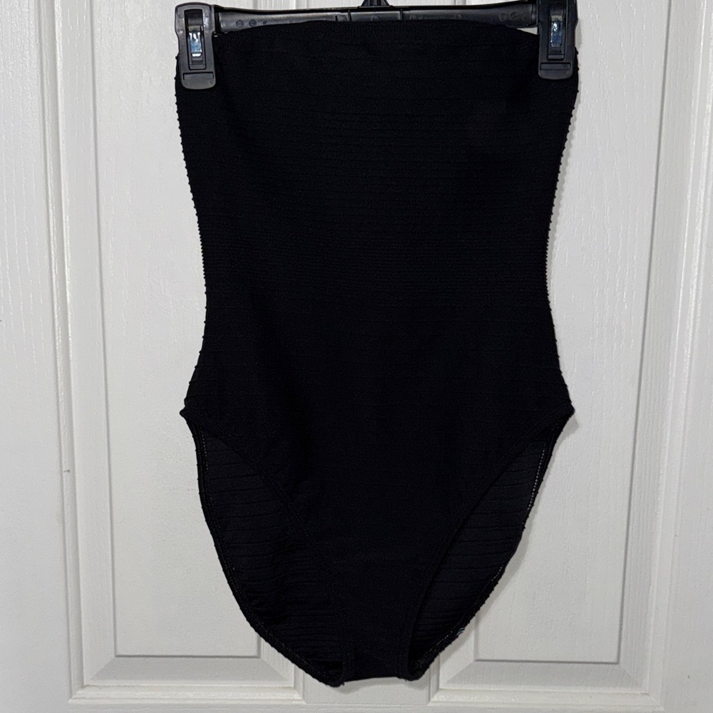 💰Anne Klein black Strapless Bodysuit